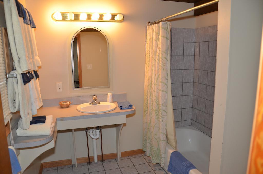 Edelweiss Ski Lodge Ellicottville Phòng bức ảnh